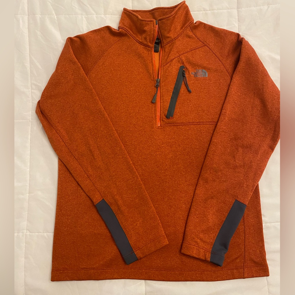 North Face Quarter Zip Pullover
Size (M) Longsleeve